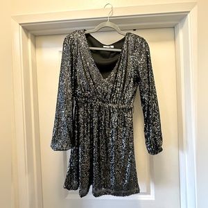 Bb Dakota Black sequin mini dress w long sleeves